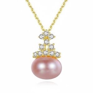 •Delicate S925 Silver Natural Pearl Exquisitely Designed Royal Crown Necklace